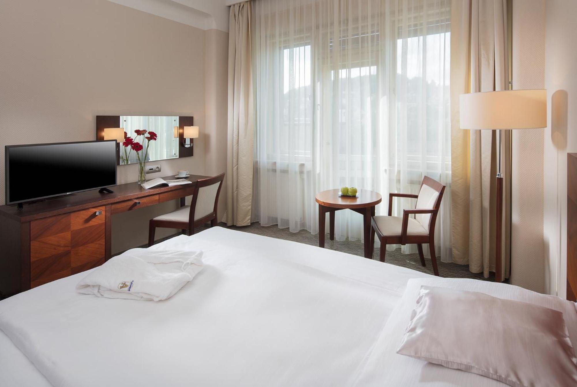 לוהקוביק Alexandria Spa & Wellness Hotel מראה חיצוני תמונה